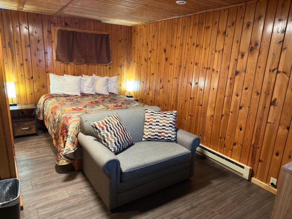 סיינט איגנס Sunset Motel At Armand'S Gardens מראה חיצוני תמונה